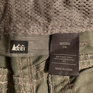 Mens REI COOP Shorts Size 34x10